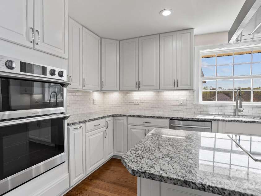 15020 Ranson Road, Huntersville, NC 28078.  MLS# CAR4266705, YatesRealty ID 22703. Custom cabinets & plenty of counter space