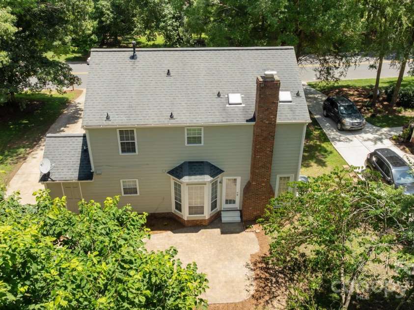 10600 Four Mile Creek Road, Charlotte, NC 28277.  MLS# CAR4271477, YatesRealty ID 22704. 