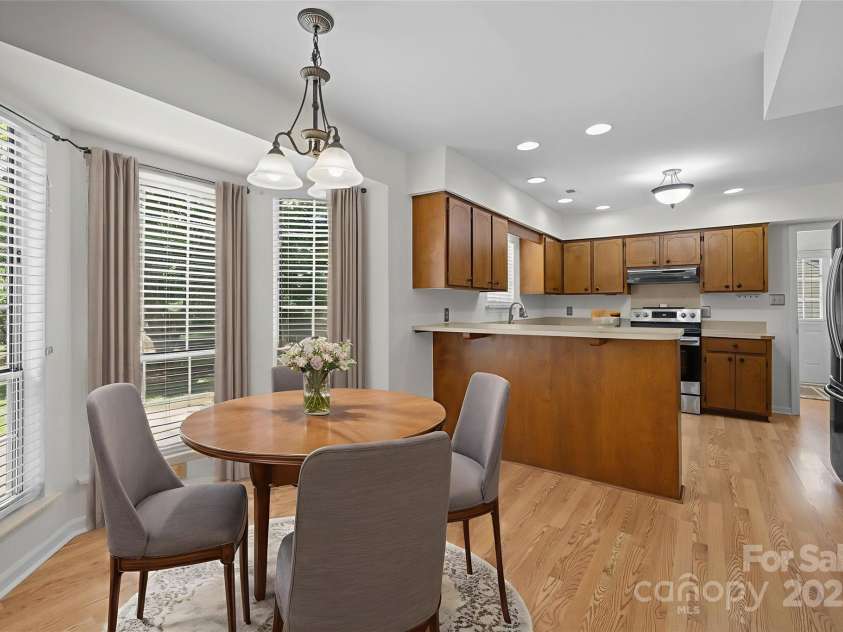 10600 Four Mile Creek Road, Charlotte, NC 28277.  MLS# CAR4271477, YatesRealty ID 22704. 