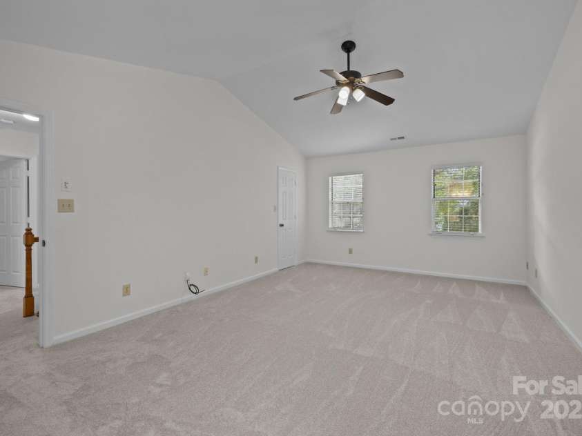 10600 Four Mile Creek Road, Charlotte, NC 28277.  MLS# CAR4271477, YatesRealty ID 22704. 