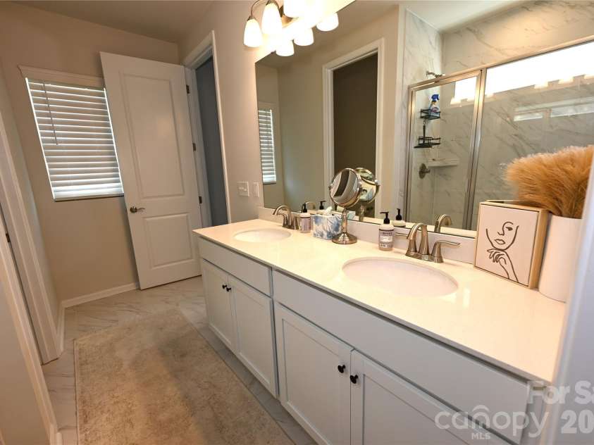 9037 Widden Way, Charlotte, NC 28269.  MLS# CAR4365841, YatesRealty ID 22705. 