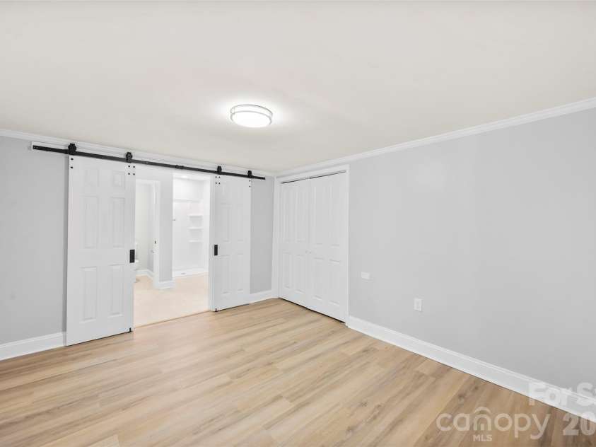 527 Bostian Avenue, Kannapolis, NC 28083.  MLS# CAR4347544, YatesRealty ID 22706. 