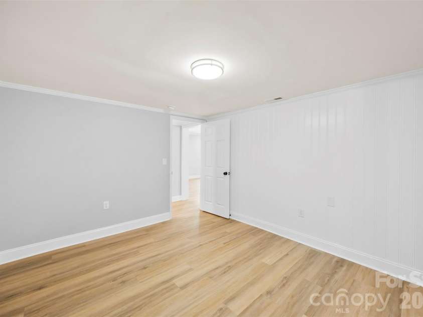 527 Bostian Avenue, Kannapolis, NC 28083.  MLS# CAR4347544, YatesRealty ID 22706. 