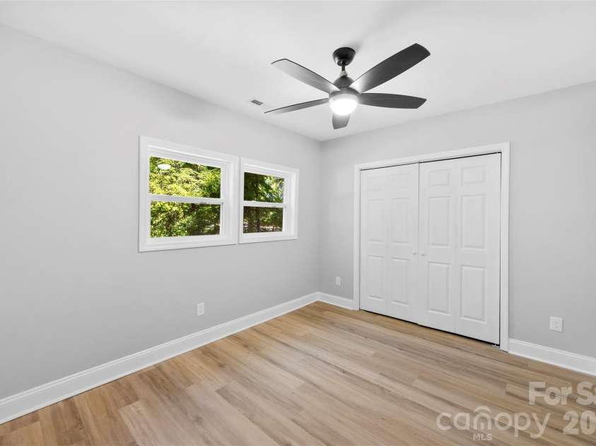 527 Bostian Avenue, Kannapolis, NC 28083.  MLS# CAR4347544, YatesRealty ID 22706. 