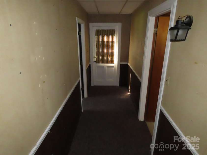 5823 Rupert Lane, Charlotte, NC 28215.  MLS# CAR4276006, YatesRealty ID 22706. 