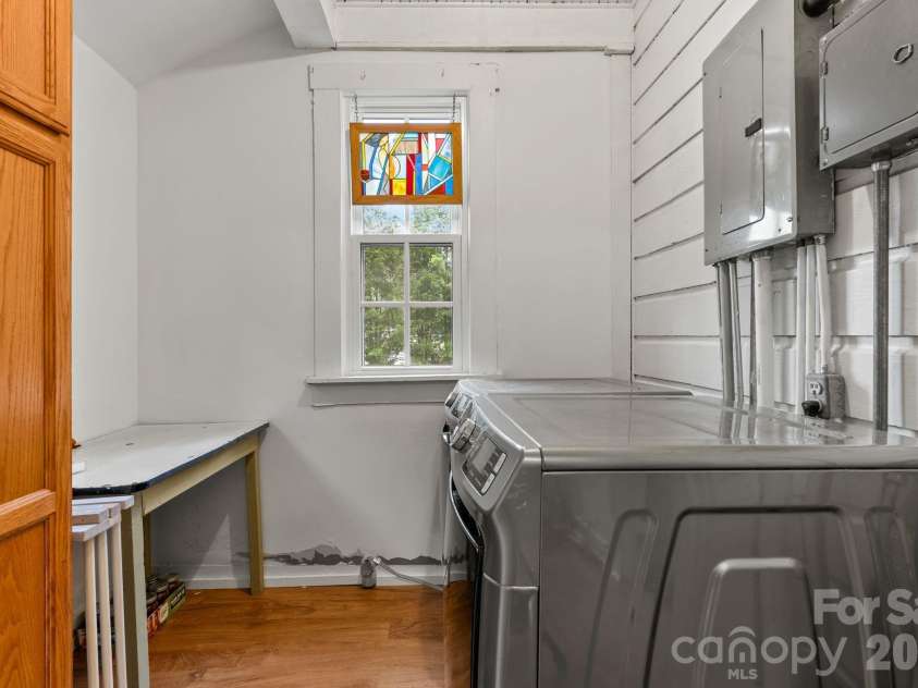 1 Ridgefield Place, Asheville, NC 28803.  MLS# CAR4357562, YatesRealty ID 22707. 