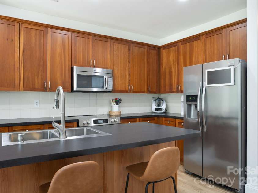 12341 Mcallister Park Drive, Charlotte, NC 28277.  MLS# CAR4274666, YatesRealty ID 22707. 