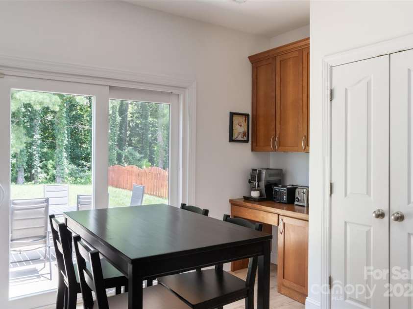 12341 Mcallister Park Drive, Charlotte, NC 28277.  MLS# CAR4274666, YatesRealty ID 22707. 
