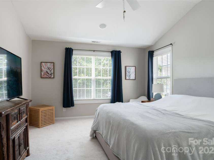 12341 Mcallister Park Drive, Charlotte, NC 28277.  MLS# CAR4274666, YatesRealty ID 22707. 