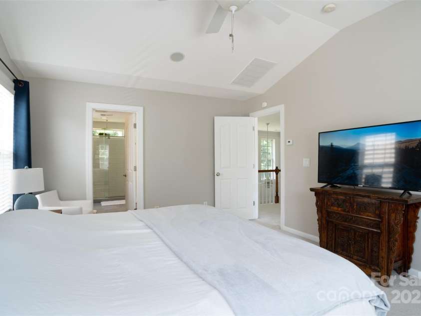 12341 Mcallister Park Drive, Charlotte, NC 28277.  MLS# CAR4274666, YatesRealty ID 22707. 