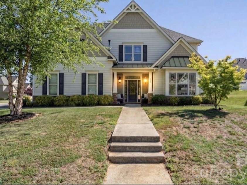 120 Wellshire Street, Mooresville, NC 28115.  MLS# CAR4382068, YatesRealty ID 22708. 