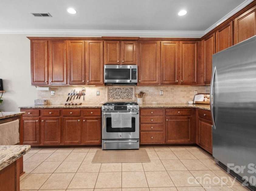 120 Wellshire Street, Mooresville, NC 28115.  MLS# CAR4382068, YatesRealty ID 22708. 