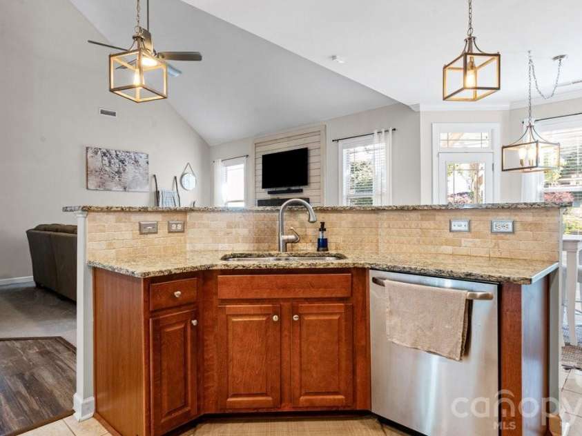 120 Wellshire Street, Mooresville, NC 28115.  MLS# CAR4382068, YatesRealty ID 22708. 