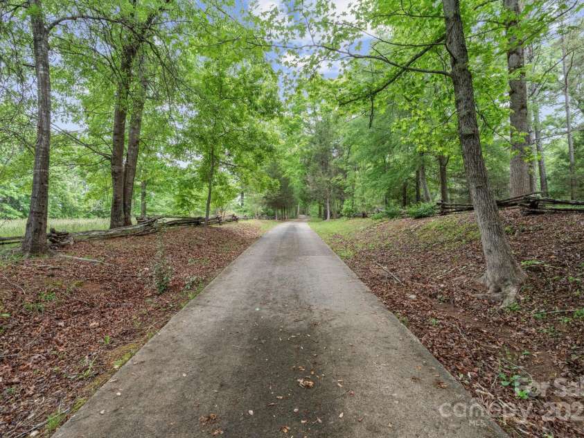 1513 Shelby Highway, Cherryville, NC 28021.  MLS# CAR4254779, YatesRealty ID 22708. 