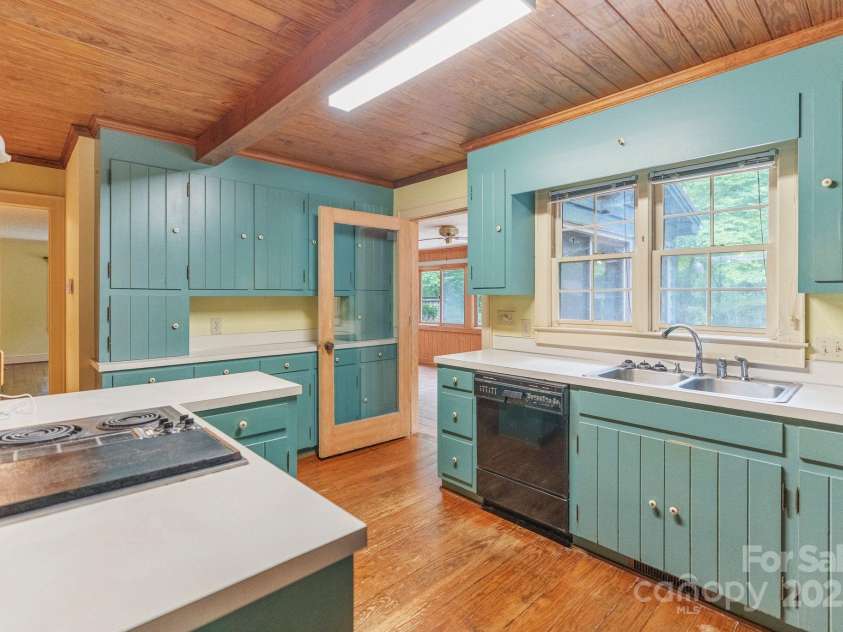 1513 Shelby Highway, Cherryville, NC 28021.  MLS# CAR4254779, YatesRealty ID 22708. 