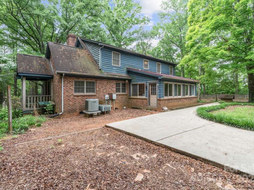 1513 Shelby Highway, Cherryville, NC 28021.  MLS# CAR4254779, YatesRealty ID 22708. 