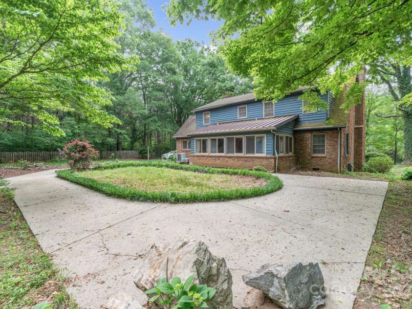 1513 Shelby Highway, Cherryville, NC 28021.  MLS# CAR4254779, YatesRealty ID 22708. 