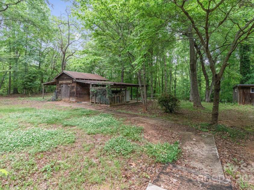 1513 Shelby Highway, Cherryville, NC 28021.  MLS# CAR4254779, YatesRealty ID 22708. 