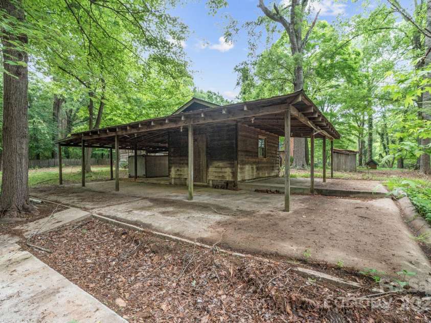 1513 Shelby Highway, Cherryville, NC 28021.  MLS# CAR4254779, YatesRealty ID 22708. 