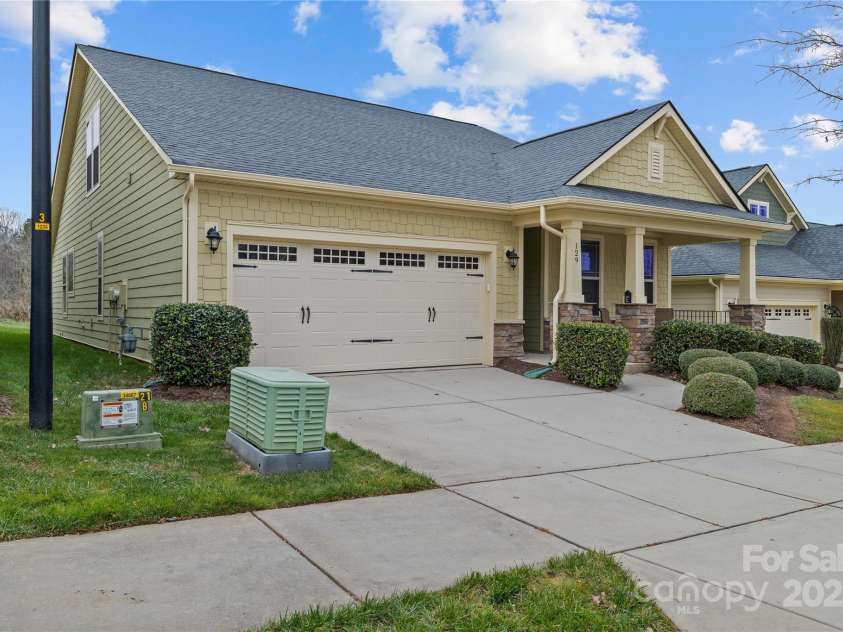 129 Johnson Manor Street, Mooresville, NC 28115.  MLS# CAR4197024, YatesRealty ID 2271. 