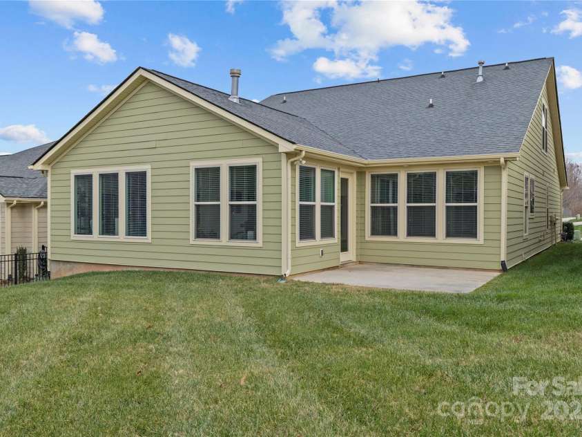 129 Johnson Manor Street, Mooresville, NC 28115.  MLS# CAR4197024, YatesRealty ID 2271. 