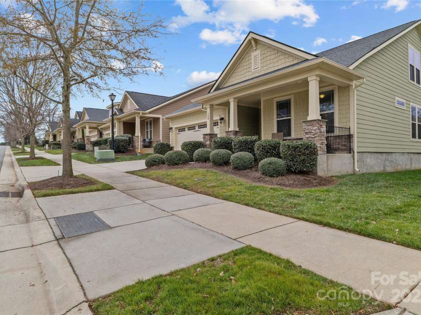 129 Johnson Manor Street, Mooresville, NC 28115.  MLS# CAR4197024, YatesRealty ID 2271. 