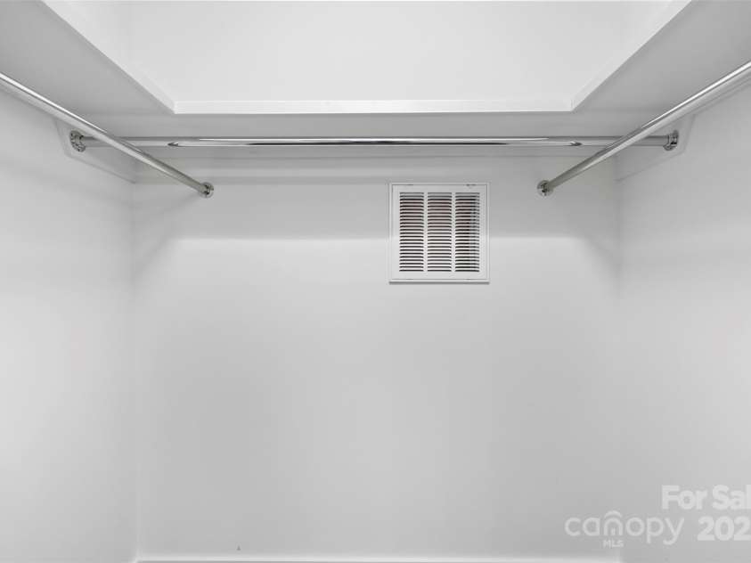 916-A Westbrook Drive, Charlotte, NC 28202.  MLS# CAR4195422, YatesRealty ID 2271. 