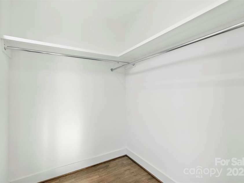 916-A Westbrook Drive, Charlotte, NC 28202.  MLS# CAR4195422, YatesRealty ID 2271. 