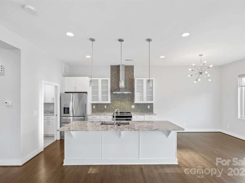 916-A Westbrook Drive, Charlotte, NC 28202.  MLS# CAR4330856, YatesRealty ID 2271. 