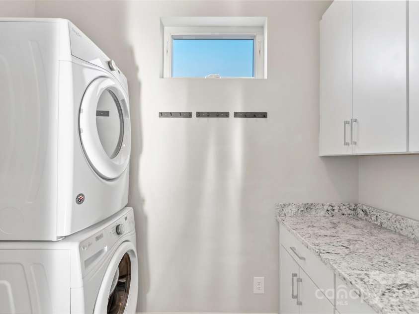 916-A Westbrook Drive, Charlotte, NC 28202.  MLS# CAR4330856, YatesRealty ID 2271. 