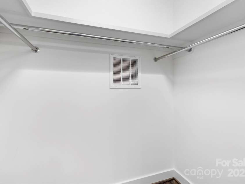 916-A Westbrook Drive, Charlotte, NC 28202.  MLS# CAR4330856, YatesRealty ID 2271. 