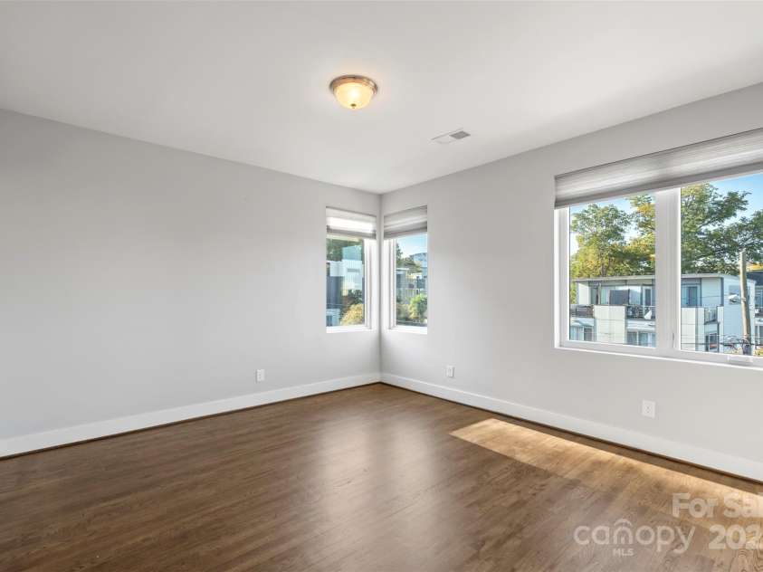 916-A Westbrook Drive, Charlotte, NC 28202.  MLS# CAR4330856, YatesRealty ID 2271. 