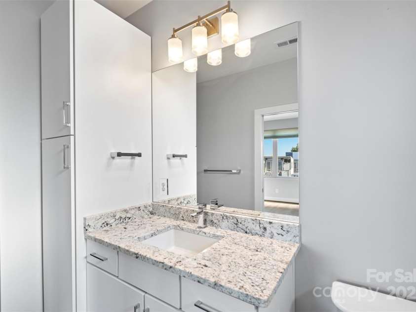 916-A Westbrook Drive, Charlotte, NC 28202.  MLS# CAR4330856, YatesRealty ID 2271. 