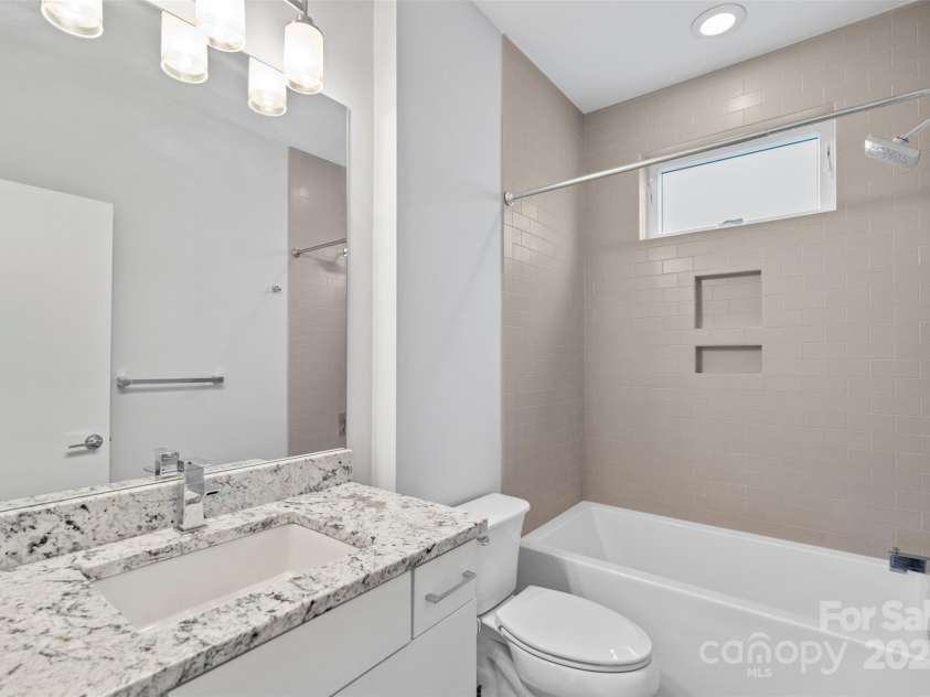 916-A Westbrook Drive, Charlotte, NC 28202.  MLS# CAR4330856, YatesRealty ID 2271. 