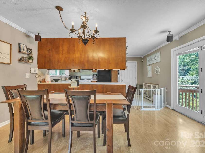 116 Eastwood Park Drive, Lenoir, NC 28645.  MLS# CAR4274356, YatesRealty ID 22711. 