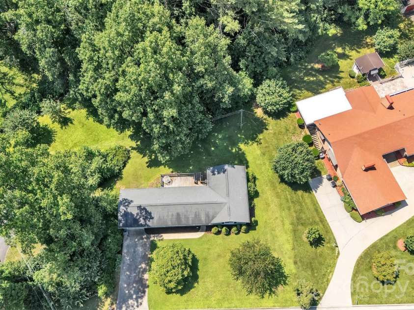 116 Eastwood Park Drive, Lenoir, NC 28645.  MLS# CAR4274356, YatesRealty ID 22711. 