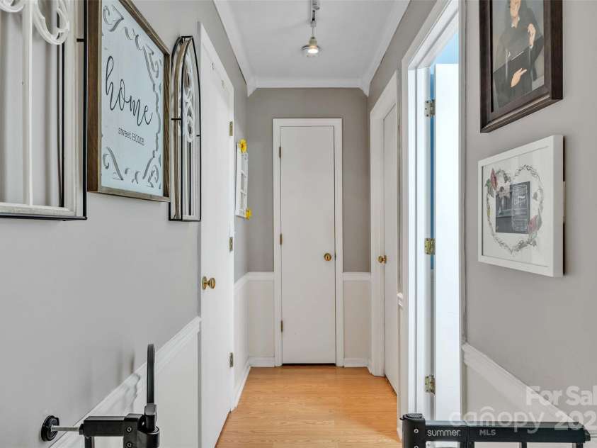 116 Eastwood Park Drive, Lenoir, NC 28645.  MLS# CAR4274356, YatesRealty ID 22711. Hallway