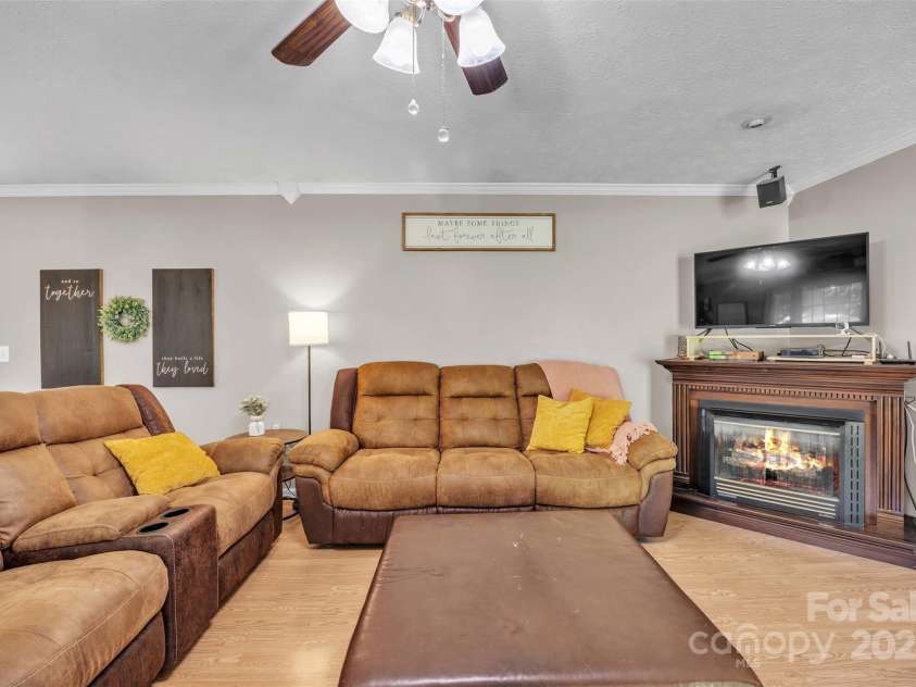116 Eastwood Park Drive, Lenoir, NC 28645.  MLS# CAR4274356, YatesRealty ID 22711. Living Room