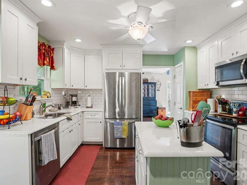 8968 St Croix Lane, Charlotte, NC 28277.  MLS# CAR4360123, YatesRealty ID 22711. 