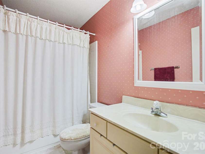 8968 St Croix Lane, Charlotte, NC 28277.  MLS# CAR4360123, YatesRealty ID 22711. 