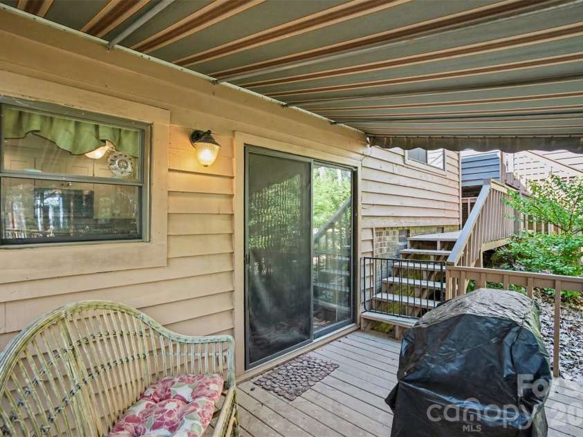 8968 St Croix Lane, Charlotte, NC 28277.  MLS# CAR4360123, YatesRealty ID 22711. 