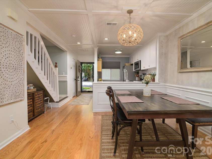4053 Course Drive, Charlotte, NC 28277.  MLS# CAR4376484, YatesRealty ID 22712. 