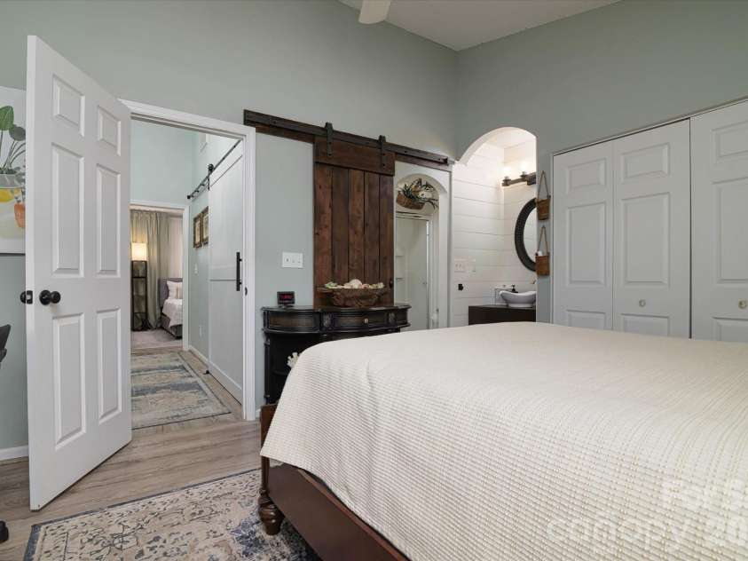 4053 Course Drive, Charlotte, NC 28277.  MLS# CAR4376484, YatesRealty ID 22712. 
