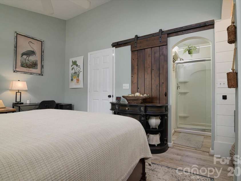 4053 Course Drive, Charlotte, NC 28277.  MLS# CAR4376484, YatesRealty ID 22712. 