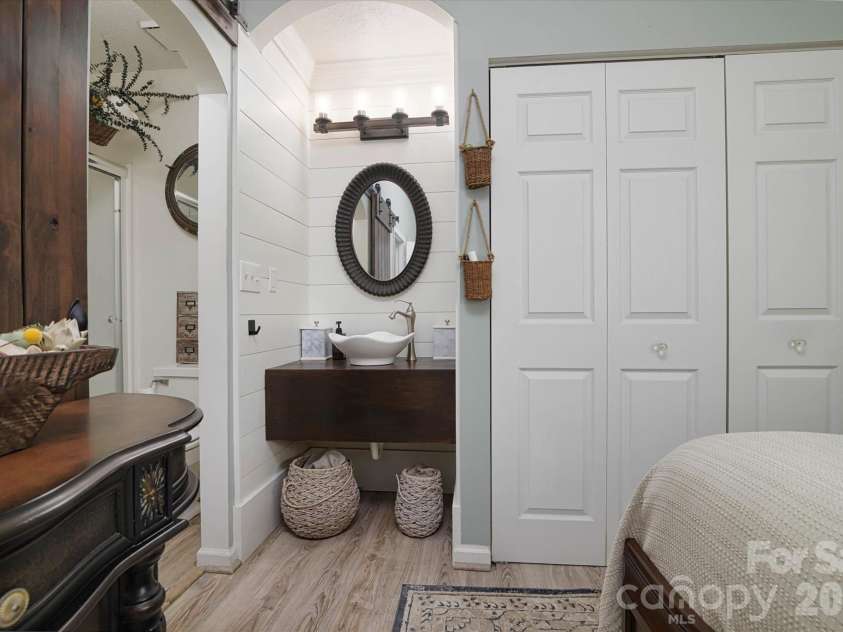 4053 Course Drive, Charlotte, NC 28277.  MLS# CAR4376484, YatesRealty ID 22712. 