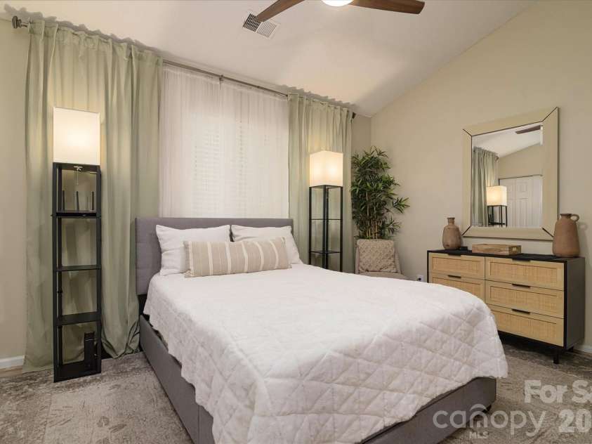 4053 Course Drive, Charlotte, NC 28277.  MLS# CAR4376484, YatesRealty ID 22712. 