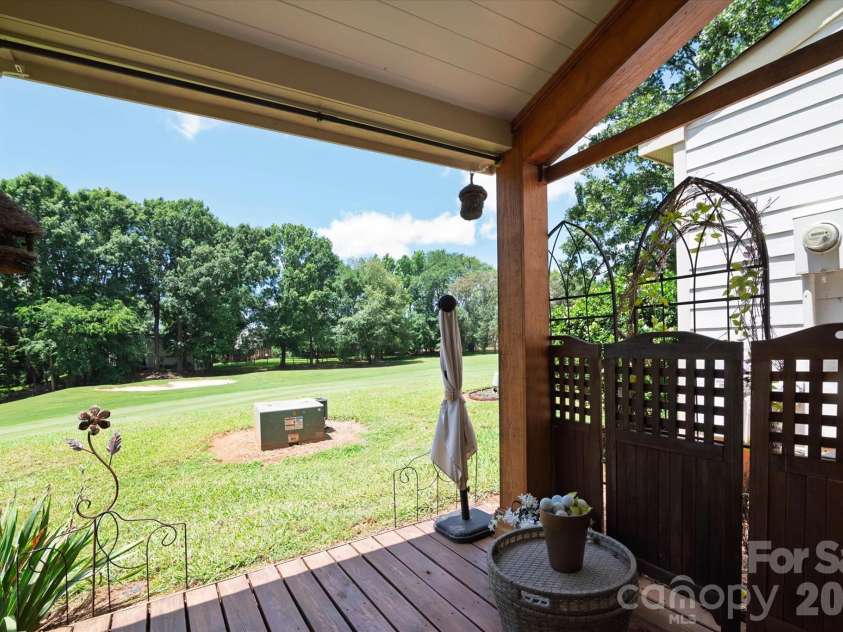 4053 Course Drive, Charlotte, NC 28277.  MLS# CAR4376484, YatesRealty ID 22712. 
