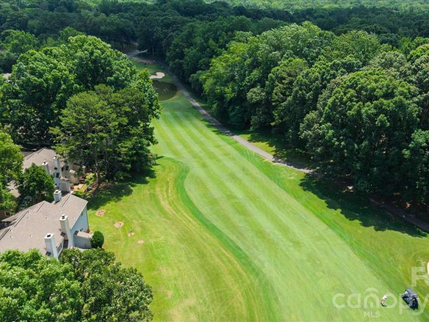 4053 Course Drive, Charlotte, NC 28277.  MLS# CAR4376484, YatesRealty ID 22712. 