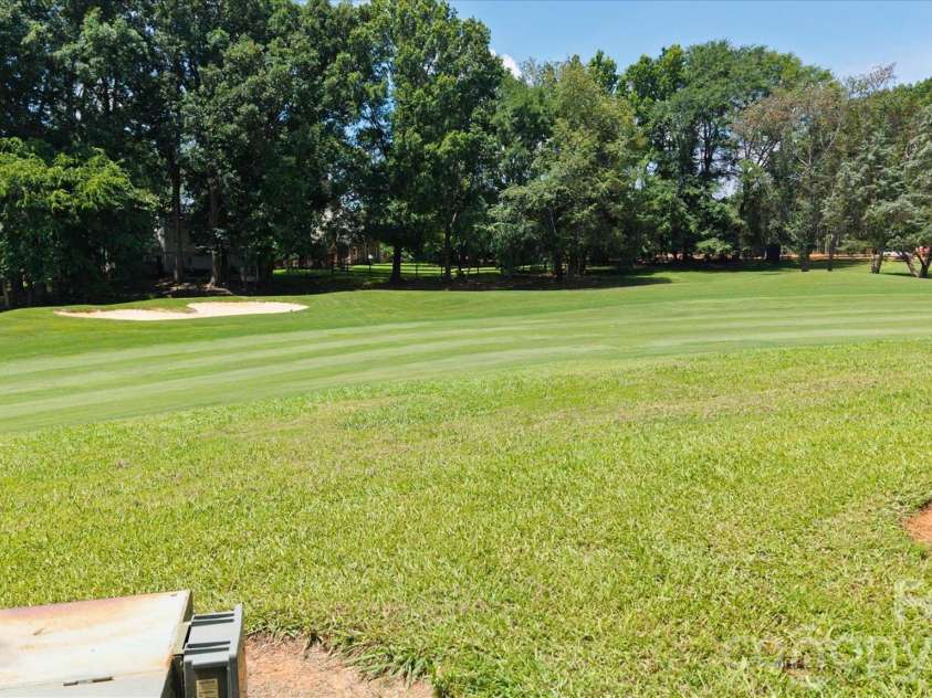 4053 Course Drive, Charlotte, NC 28277.  MLS# CAR4376484, YatesRealty ID 22712. 