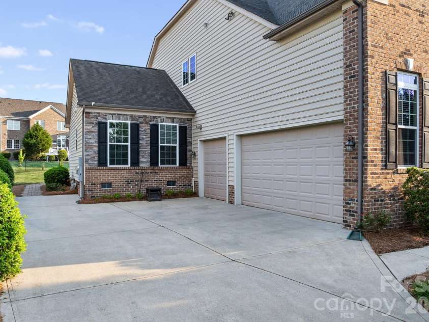 8480 Penton Place, Harrisburg, NC 28075.  MLS# CAR4349630, YatesRealty ID 22713. 